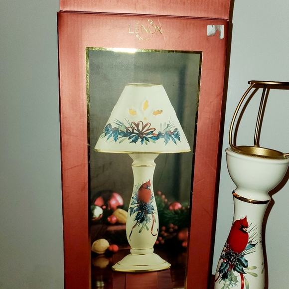 Lenox - Picture 2 of 4